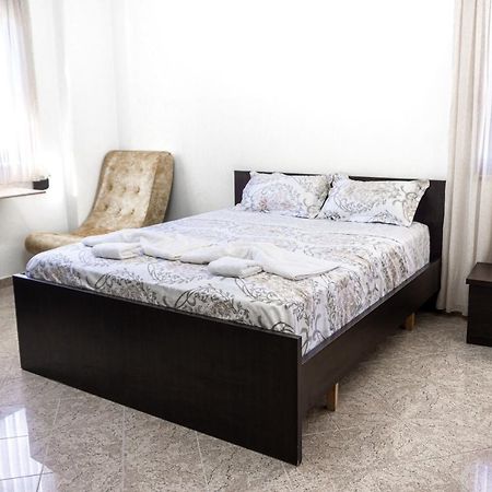 City Center Two Private Bedrooms Near Scanderbeg Square On Shared Apartment Tiranë Ngoại thất bức ảnh