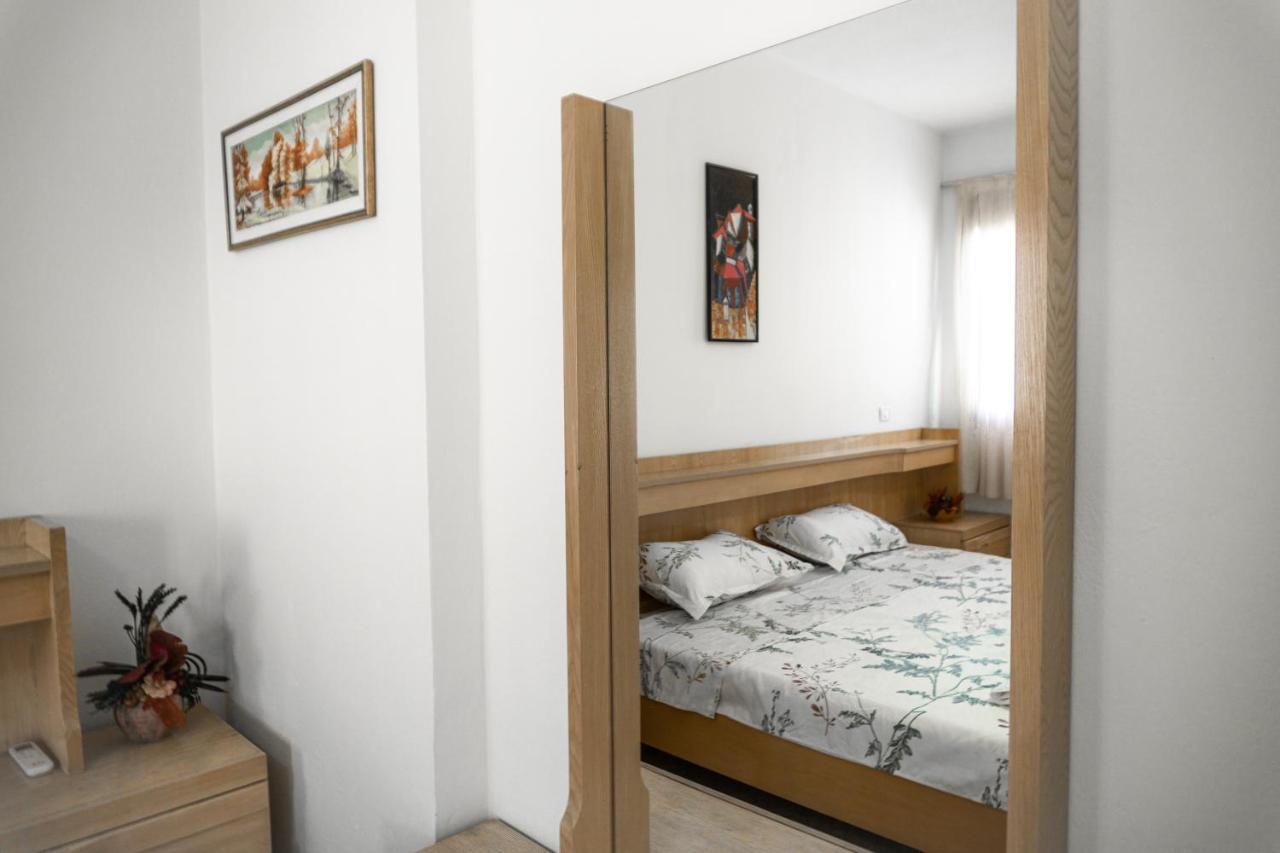 City Center Two Private Bedrooms Near Scanderbeg Square On Shared Apartment Tiranë Ngoại thất bức ảnh