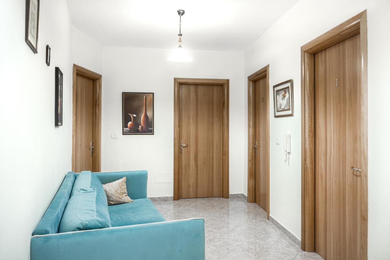 City Center Two Private Bedrooms Near Scanderbeg Square On Shared Apartment Tiranë Ngoại thất bức ảnh