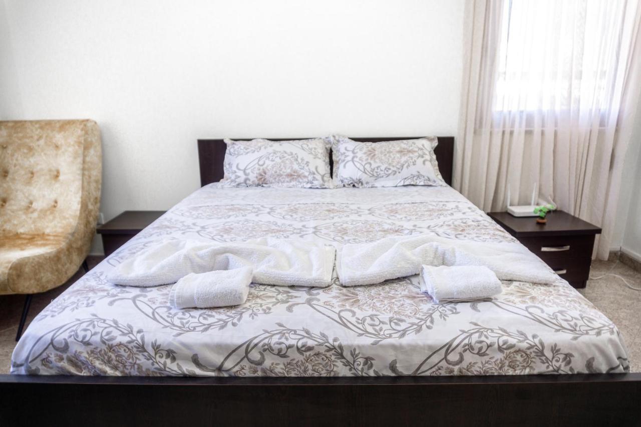 City Center Two Private Bedrooms Near Scanderbeg Square On Shared Apartment Tiranë Ngoại thất bức ảnh
