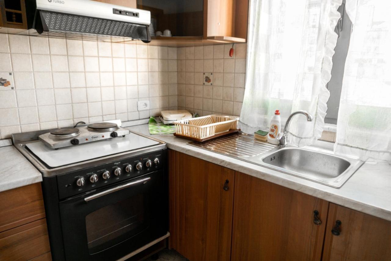 City Center Two Private Bedrooms Near Scanderbeg Square On Shared Apartment Tiranë Ngoại thất bức ảnh
