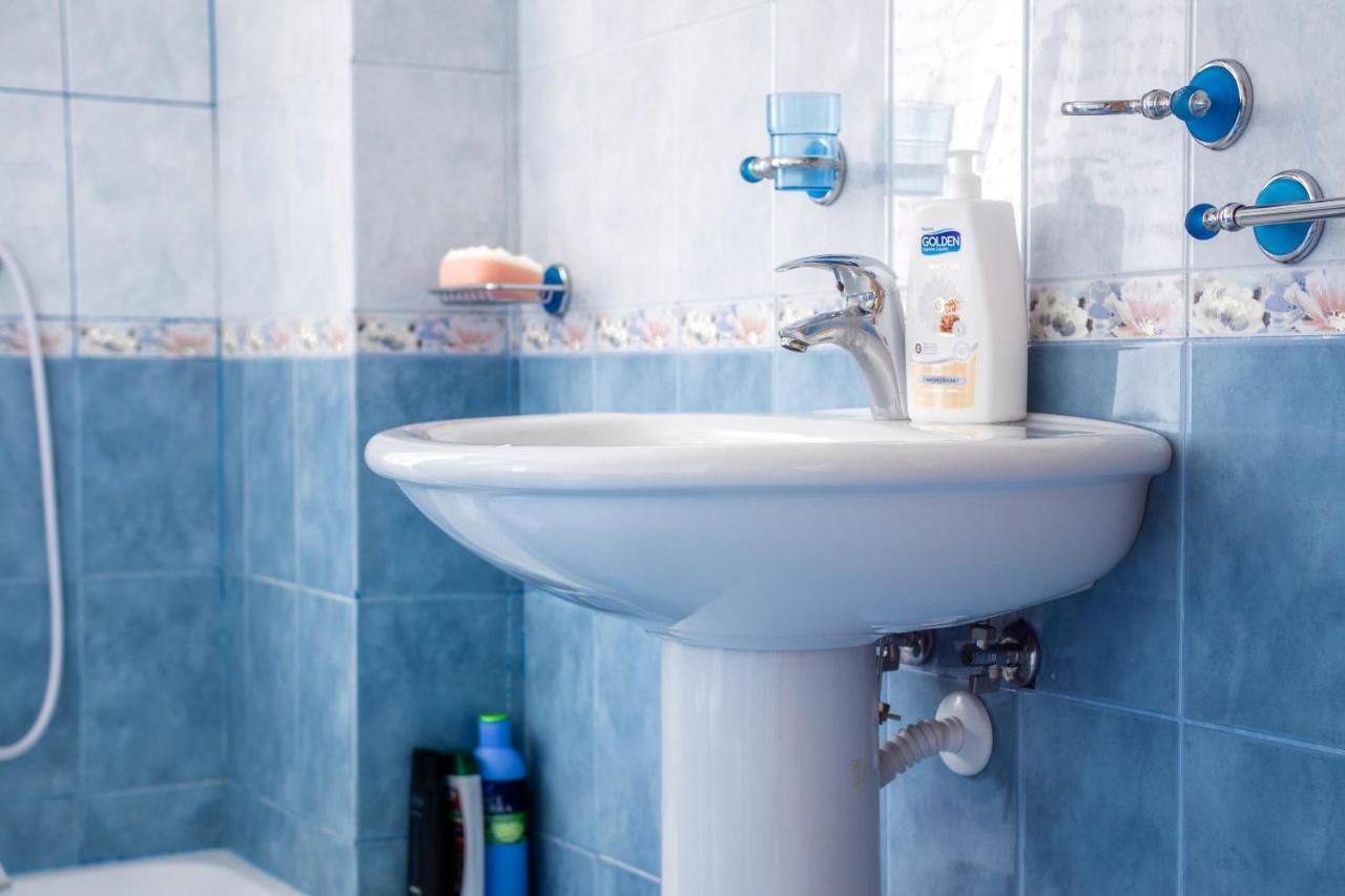 City Center Two Private Bedrooms Near Scanderbeg Square On Shared Apartment Tiranë Ngoại thất bức ảnh